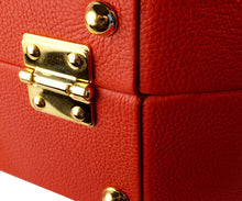 Carica l&#39;immagine nel visualizzatore di Gallery, Valigia rossa in pelle Maison Luxure.
